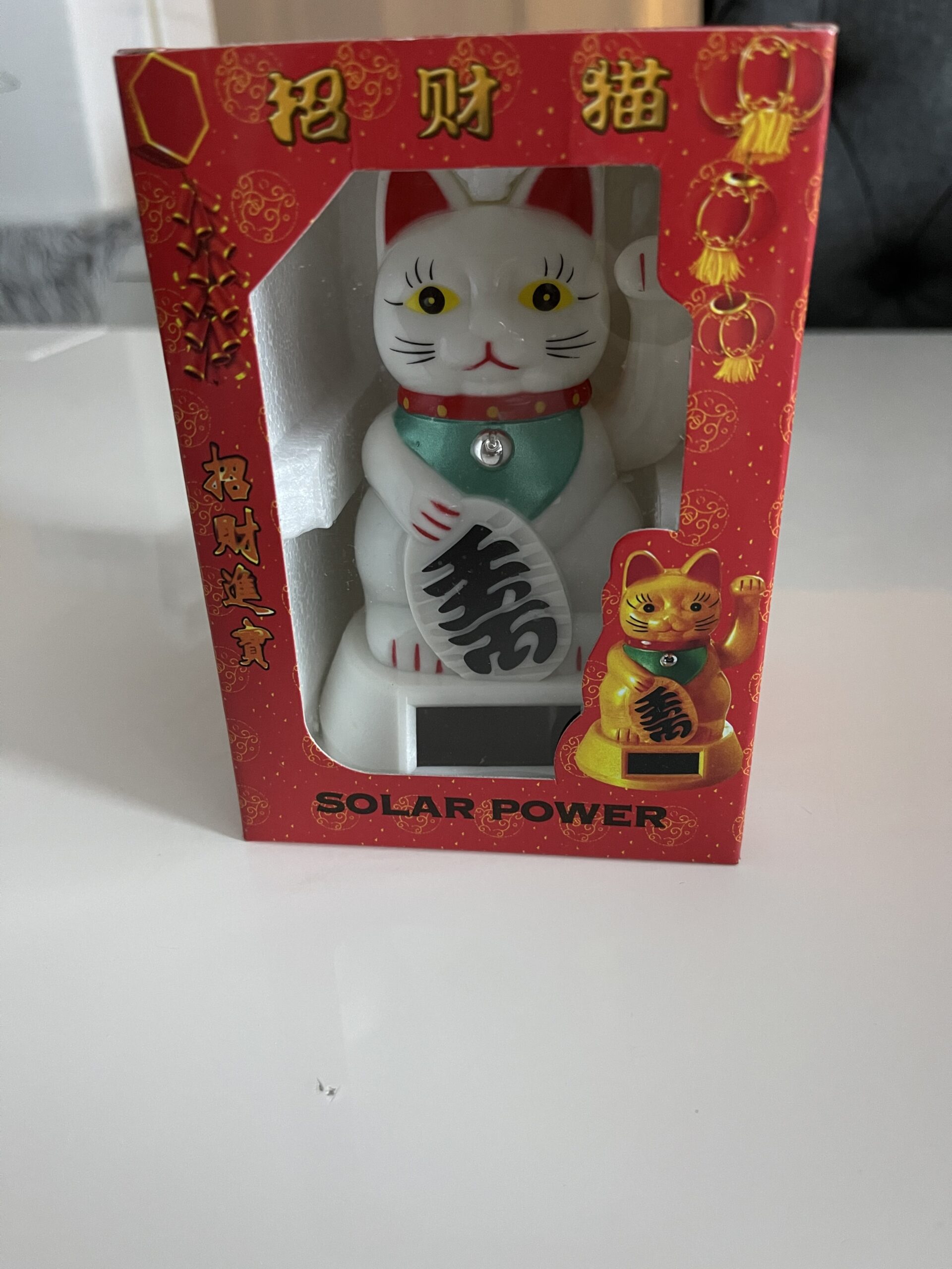 Lucky Cat, weiß. Solarbetrieben + Batteriefach