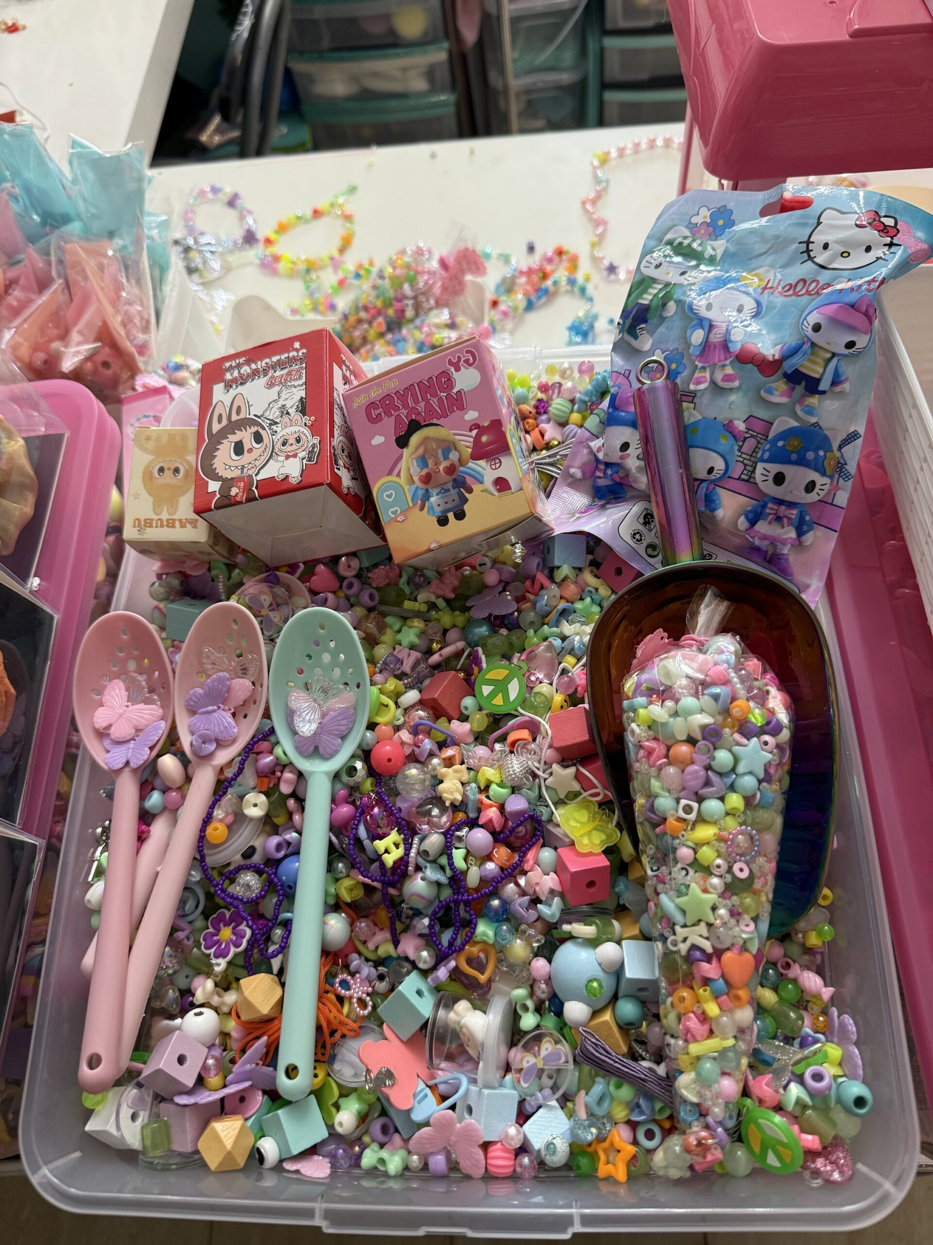 Kawaii Perlen Konfetti Schaufel– (TikTok Live mit Charms & kleinen Überraschungen)