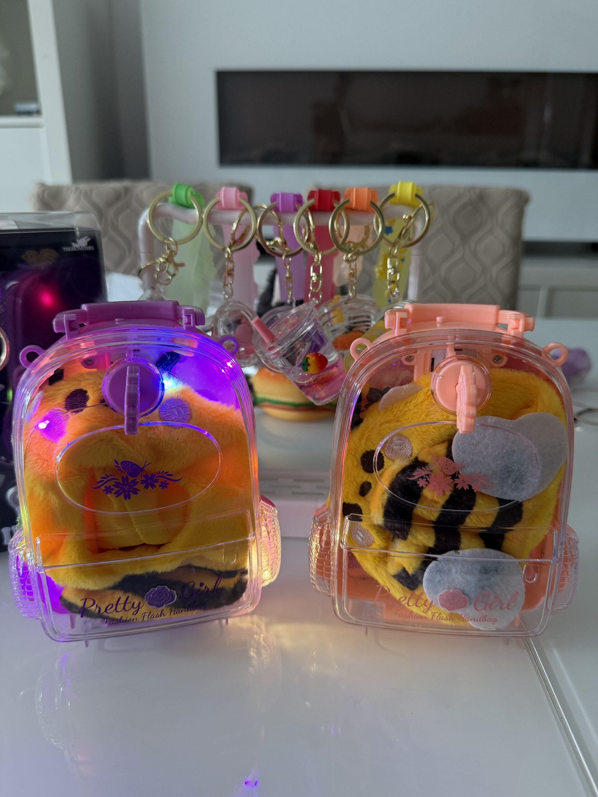 🎄Weihnachtsmarkt Angebot🎄 Labubu Mini-Reiseset „Hummel-Style“ – Kostüm,Leuchtrolli & Zubehör ( Kawaii Monster Flauschie ist nicht inbegriffen❣️) – Bild 2